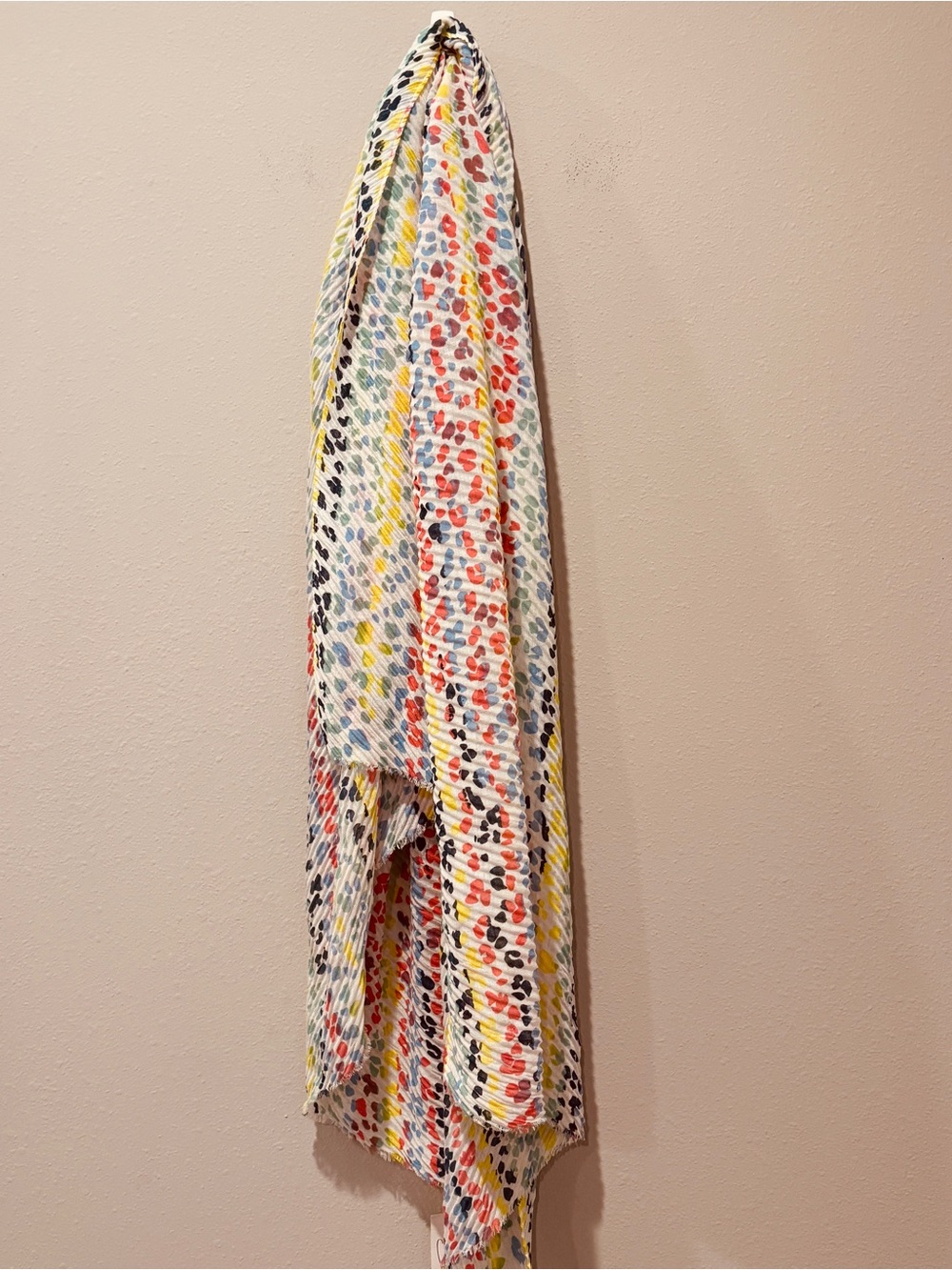 Anna & Ava Colorful Animal Print Scarf Sheer White Fabric Modern    28 cm X 75